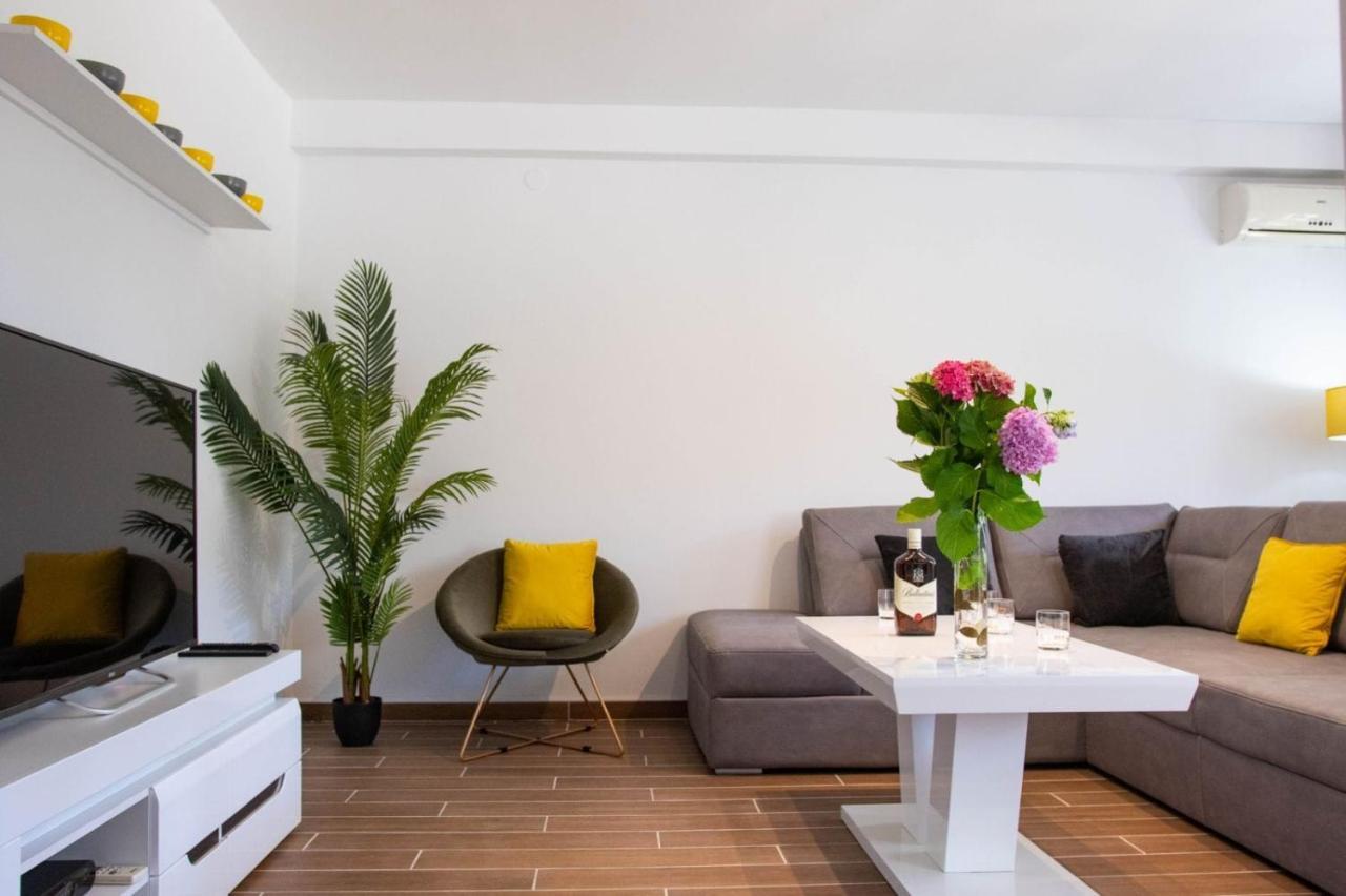 Campi D'Oro Apartment Kotor Exterior photo
