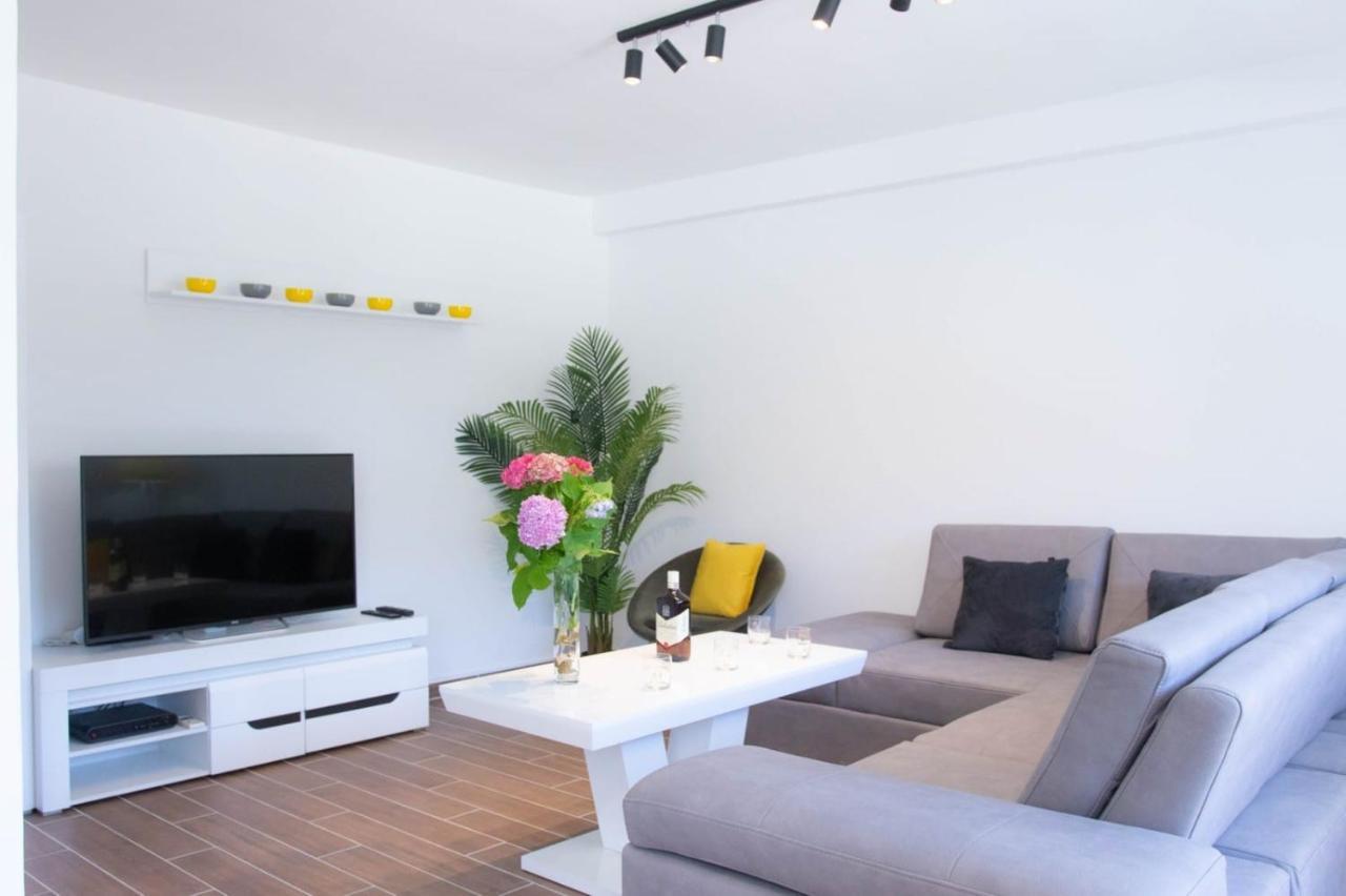 Campi D'Oro Apartment Kotor Exterior photo
